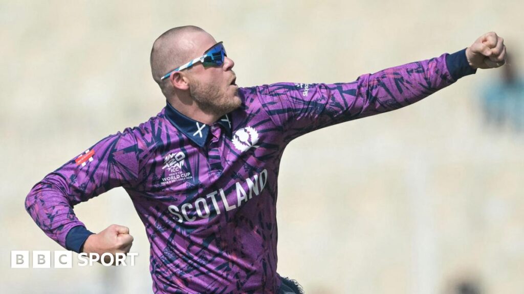 T20 World Cup: Michael Leask & George Munsey star as Scotland beat debutants Italy T20 World Cup: Michael Leask & George Munsey star as Scotland beat debutants Italy