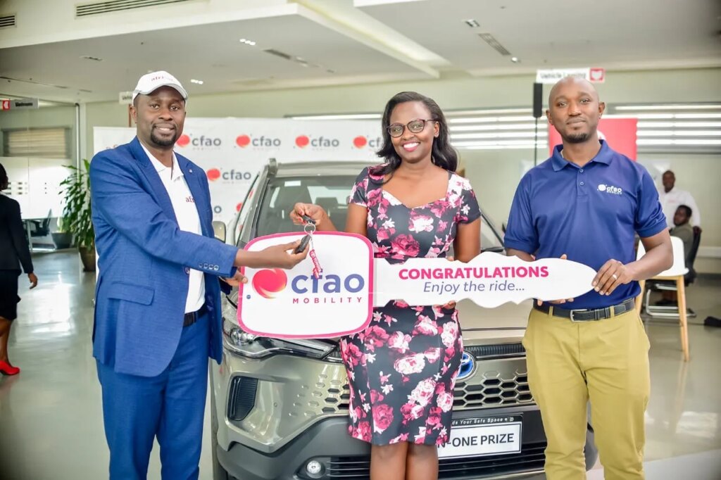 Musanabera Formally Receives New Toyota Corolla Cross Hybrid After Historic Gap-in-One at Entebbe Membership – The Panorama Uganda