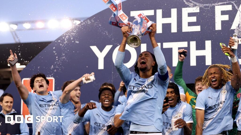 FA Youth Cup final: Man City U18 2-1 Man Utd: Heskey scores winner